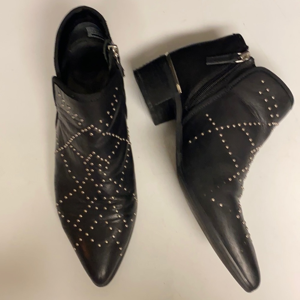 Treasure & Bond Black Leather Studded Ankle Boot Shoes Size 9M